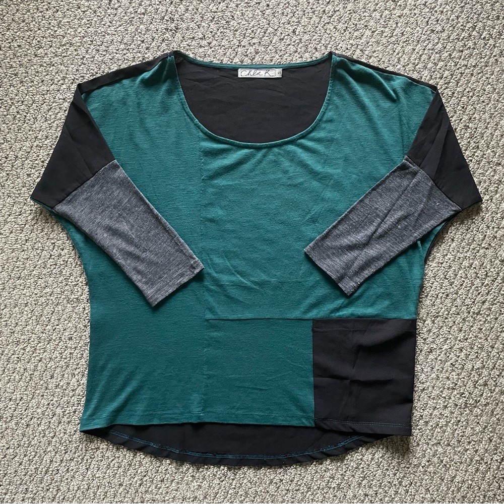 Chloe K Green/Charcoal Heather/Black Color Block 3/4 Sleeve Blouse In Size Small